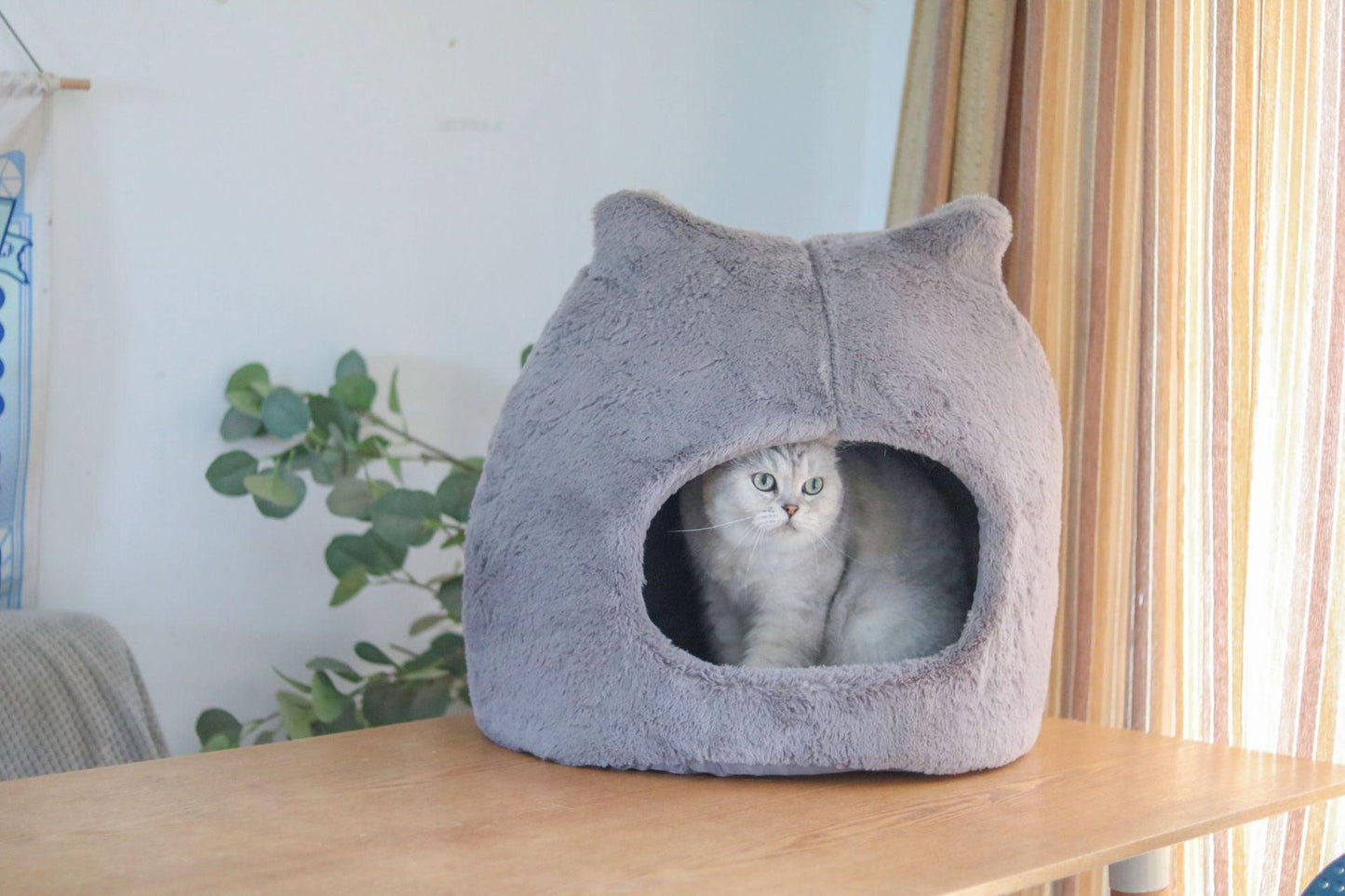 Cozy Retreat: Removable And Washable Semi-Closed Cat Bed For Autumn